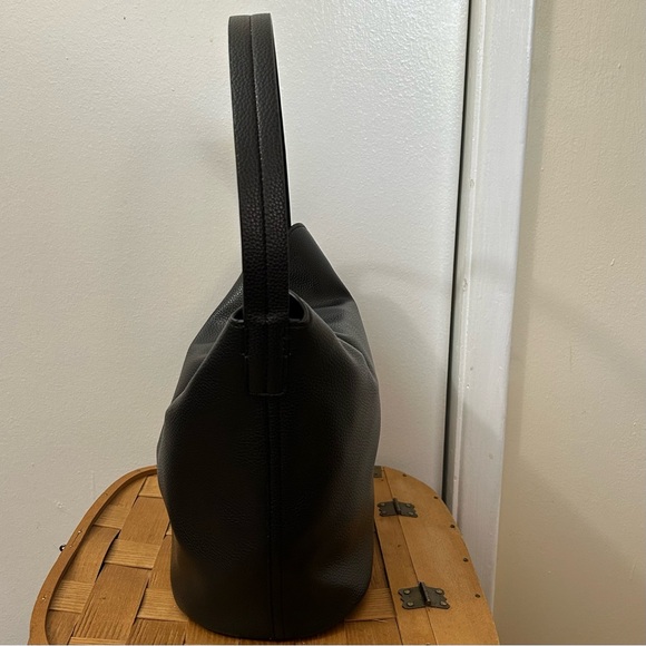 VERA BRADLEY - Outlet Slouchy Bucket Shoulder Bag - Black Faux Leather - Picture 3 of 14